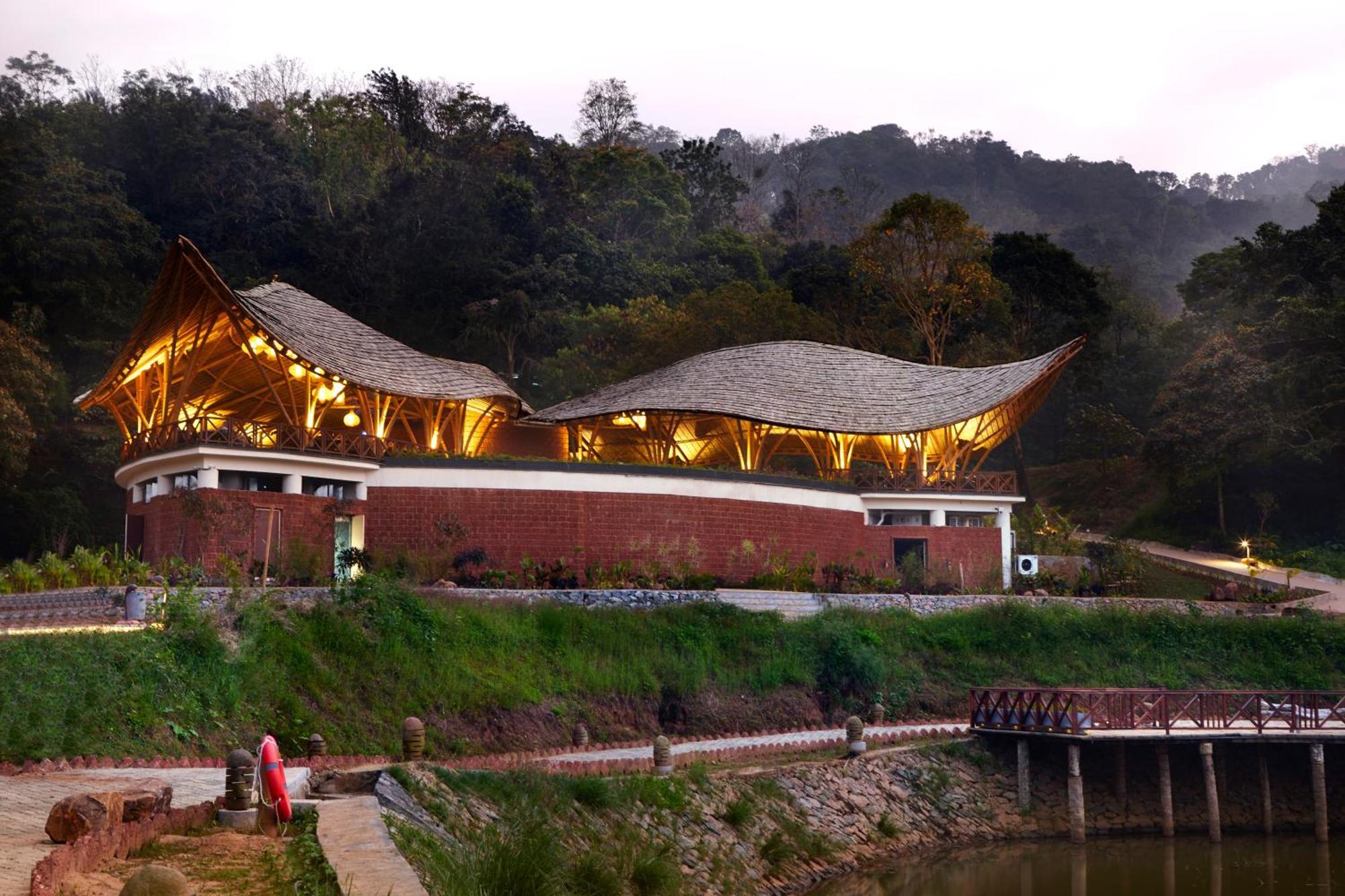 Timbertales Luxury Resort Coorg Madikeri Eksteriør billede